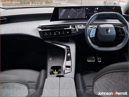 2025 Peugeot 3008 1.2 MHEV PureTech 136bhp eDCS6 Allure €38,900