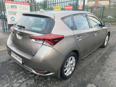 2016 Toyota Auris - thumbnail 6