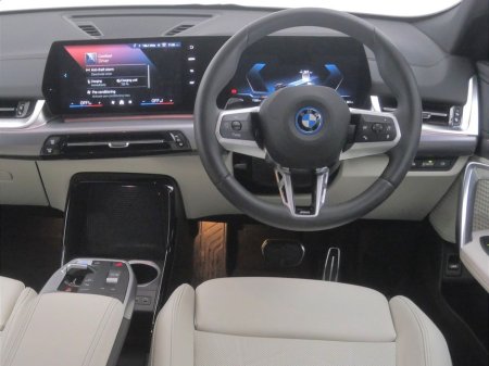 2025 BMW iX2 - thumbnail 5