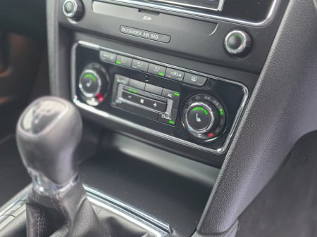 2013 Skoda Superb AMBITION GL 1.6 TDI 105HP 4DR €7,950 thumbnail