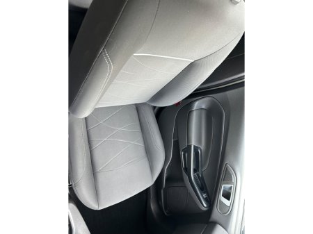 2016 Ford Fiesta - thumbnail 13