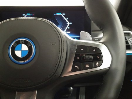 2023 BMW 3 Series - thumbnail 18