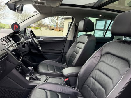 2020 Volkswagen Tiguan - thumbnail 17