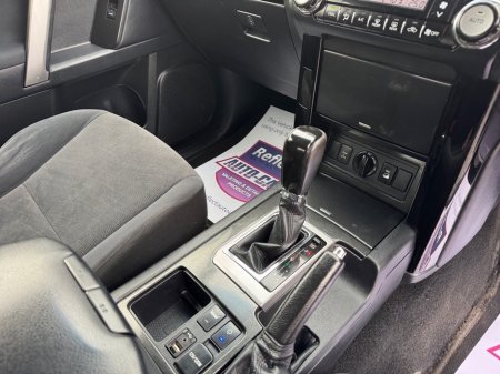 2017 Toyota Landcruiser - thumbnail 14