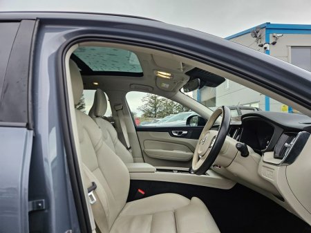 2023 Volvo XC60 - thumbnail 11