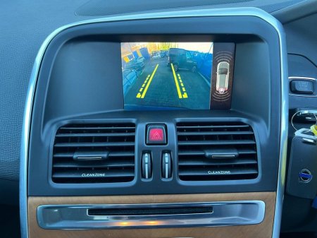 2017 Volvo XC60 D4 CLASSIC 2.0 D // OPENING PAN ROOF // LEATHER HEATED SEATS // REVERSE CAMERA €24,950 thumbnail