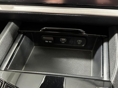 2023 Kia Sportage Plug In Hybrid 4x4 K3 €34,900 thumbnail