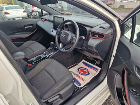 2020 Toyota Corolla HYBRID LUNA SPORT 4DR AUTO €21,500 thumbnail