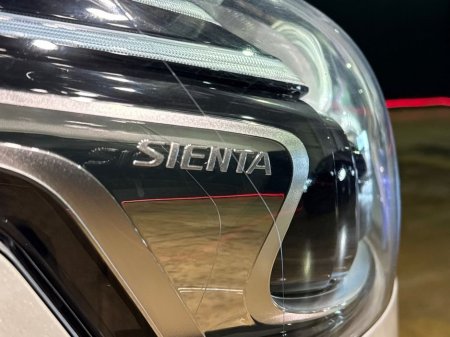 2020 Toyota Sienta - thumbnail 12