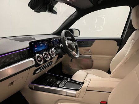 2025 Mercedes-Benz GLB - thumbnail 12