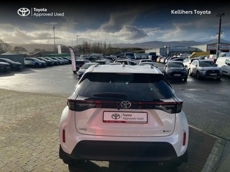 2025 Toyota Yaris Cross YARIS CROSS SOL €36,495 thumbnail