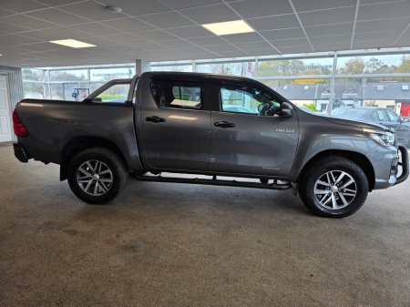 2019 Toyota Hilux 2.4D4D INVITE X 148BHP D/C 4DR A €29,950