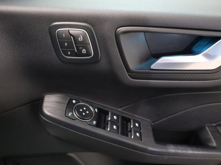 2024 Ford Kuga *117* ST-LINE PHEV CVT X €32,900 thumbnail