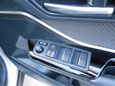 2020 Toyota C-HR - thumbnail 12