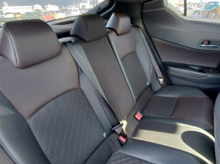 2017 Toyota C-HR - thumbnail 12