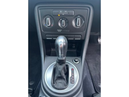 2015 Volkswagen Beetle - thumbnail 16