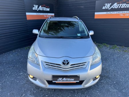 2011 Toyota Verso - photo 2