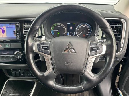 2018 Mitsubishi Outlander - thumbnail 4