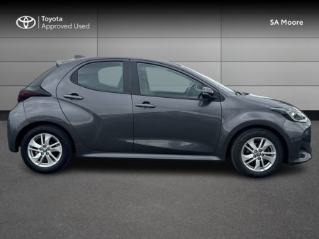 2022 Toyota Yaris 1.0 LUNA €18,995
