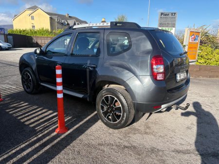 2018 Dacia Duster - view 4