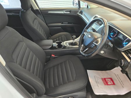 2015 Ford Mondeo - thumbnail 17