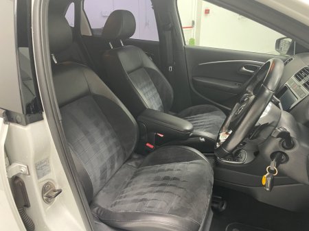 2016 Volkswagen Polo - thumbnail 13