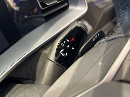 2026 Volkswagen Tayron R-line 75 PHEV €61,617 thumbnail