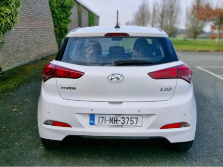 2017 Hyundai i20 - thumbnail 13
