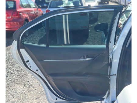 2022 Toyota Camry *New Shape* Leather Package 2.5 Hybrid Fresh Import (0032) €34,995 thumbnail