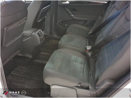 2019 Volkswagen Touran HIGHLINE 1.4 TSI (192) €25,945 thumbnail