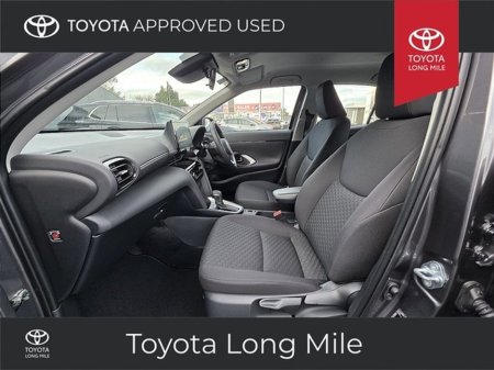 2025 Toyota Yaris Cross - thumbnail 6