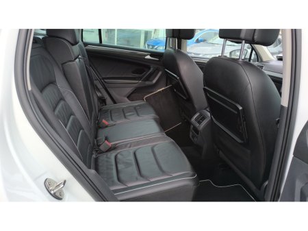 2017 Volkswagen Tiguan - thumbnail 8