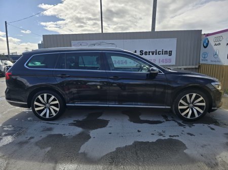 2016 Volkswagen Passat - thumbnail 24