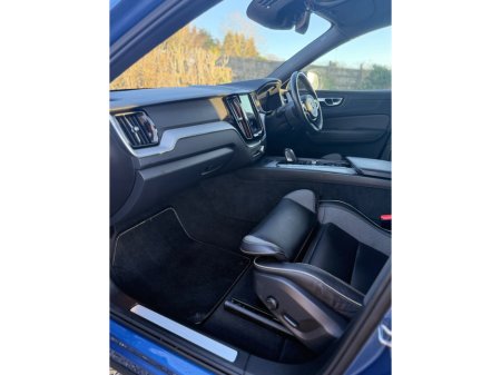 2021 Volvo XC60 - thumbnail 21