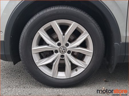 2020 Volkswagen Tiguan 2.0 TDI 150HP Highline DIESEL / HUGE SPEC* €30,900 thumbnail