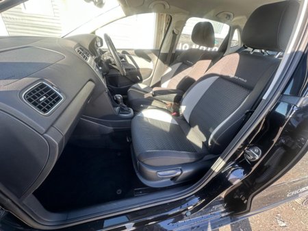 2016 Volkswagen Polo cross 1.2L Petrol Automatic (9966) €12,495 thumbnail