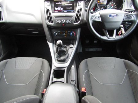 2016 Ford Focus 1.0 Zetec Ecoboost 100PS 5DR €9,950 thumbnail