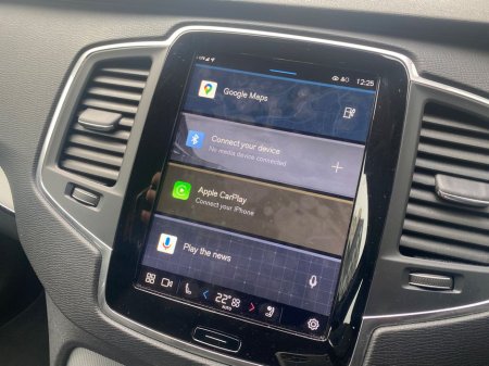 2024 Volvo XC90 T8 Core Recharge AWD Auto (PHEV) €64,900 thumbnail