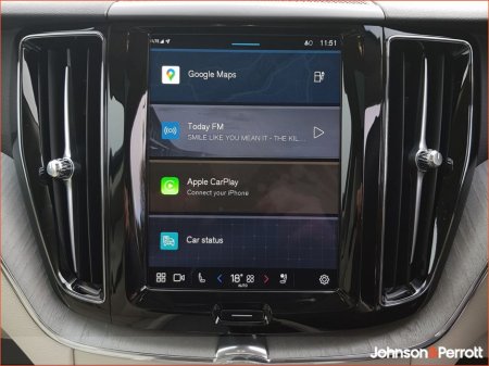 2025 Volvo XC60 T6 350bhp AWD PHEV Plus Bright (Two Year Volvo Selekt Warranty + Two Year Volvo Service Plan) €67,900 thumbnail