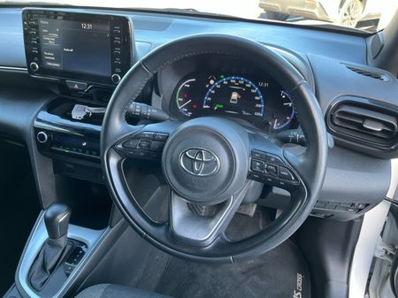 2023 Toyota Yaris Cross - thumbnail 9