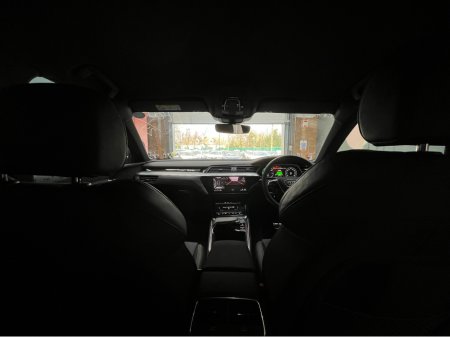 2024 Audi Q8 e-tron €64950 2024 AUDI Q8 E-TRON 55 QUATTRO S-LINE AUTOMATIC / CRUISE CONTROL / 360° CAMERA / ELECTRIC MEMORY & HEATED SEATS / PADDLE SHIFTERS / AMBIENT LIGHTS / APPLE CARPLAY / HEATED REAR SEATS €64,950 thumbnail