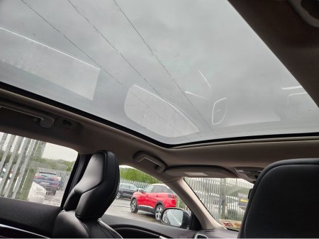 2016 Volvo V40 2.0 D2 SE NAV 120BHP 5DR 40 SERIES €8,450 thumbnail