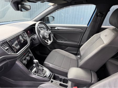 2021 Volkswagen T-Roc R-LINE - 2.0L DIESEL - AUTO - 12M WARRANTY - CAR: 1617 thumbnail