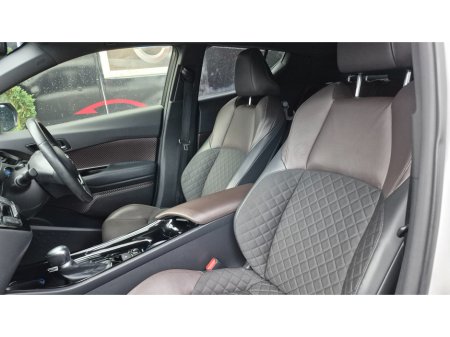 2019 Toyota C-HR Luna Sport Hybrid €19,950 thumbnail