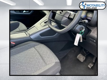 2026 Opel Combo Life Wheelchair Accessible €36,995 thumbnail