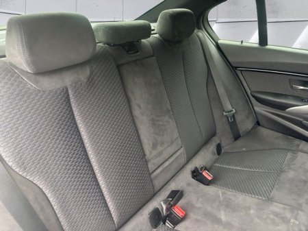 2016 BMW 3 Series - thumbnail 12