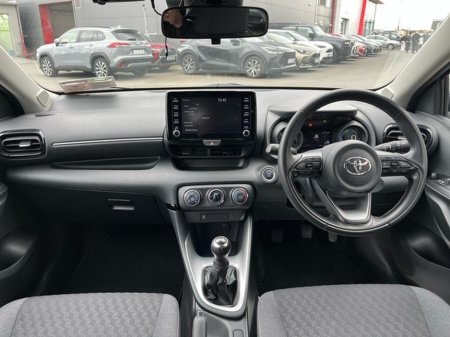 2021 Toyota Yaris - thumbnail 8