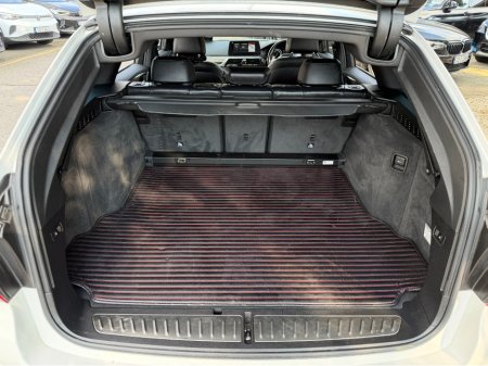 2018 BMW 5 Series - thumbnail 23