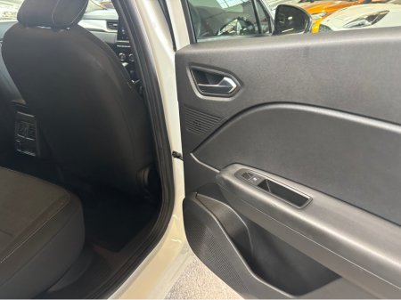 2023 Renault Captur - thumbnail 2