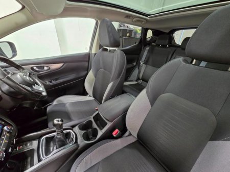 2017 Nissan Qashqai - thumbnail 19